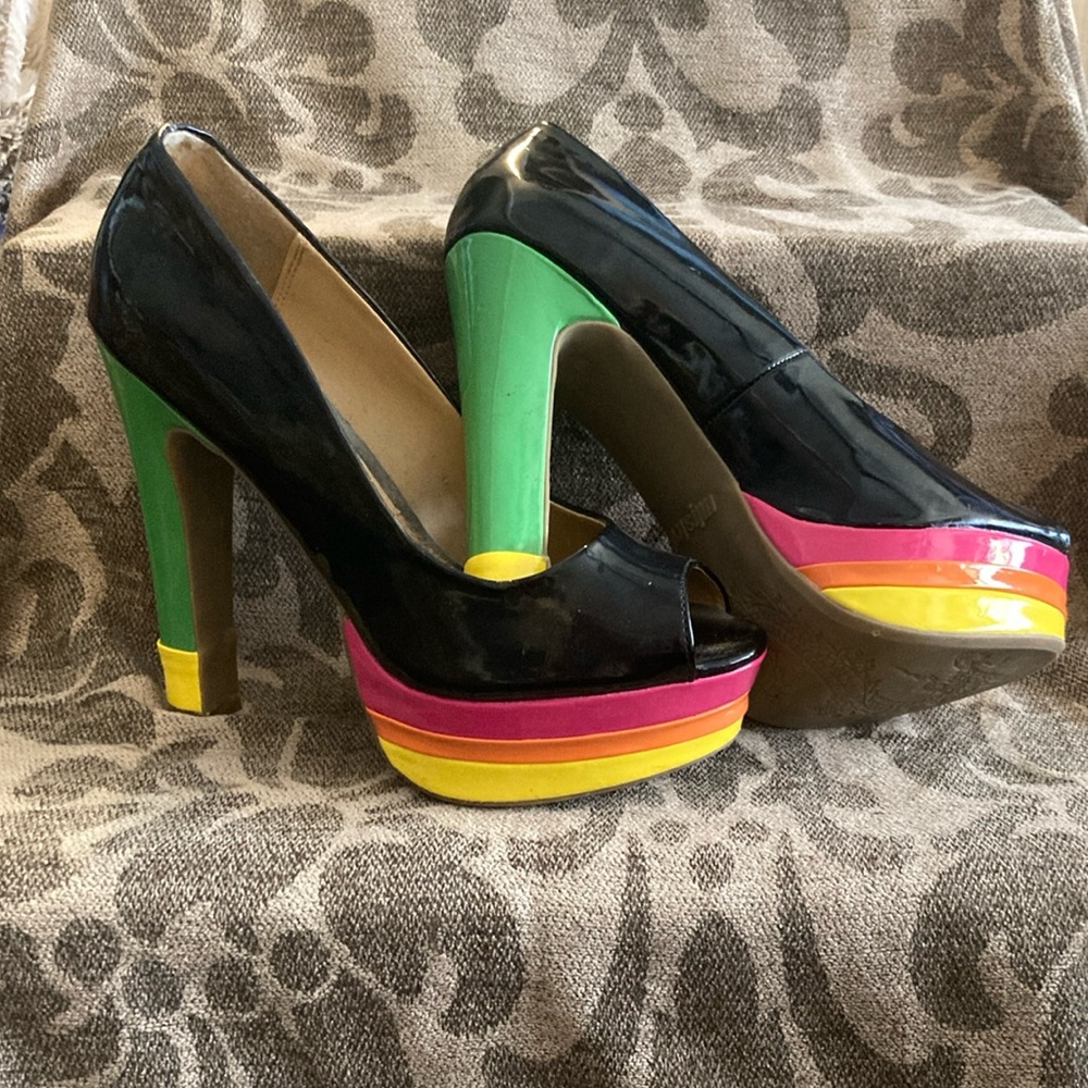 Colorful Peep-Toe Platform Heels